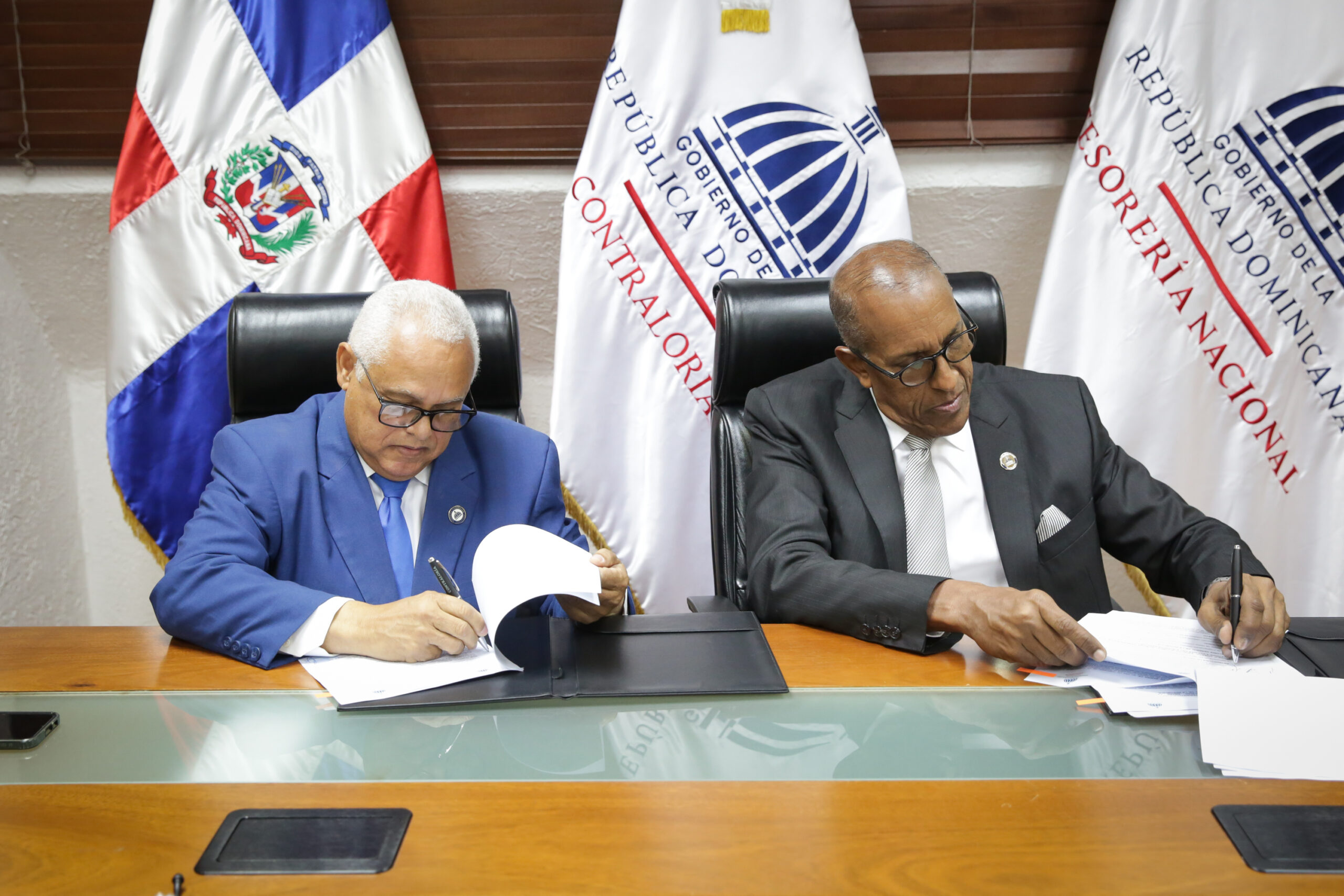 Tesorería Nacional firma acuerdo con la Contraloría General para mejorar servicios a los ciudadanos e instituciones del Estado