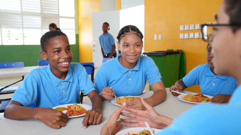 RD a través del Inabie lidera la alimentación escolar en el Caribe