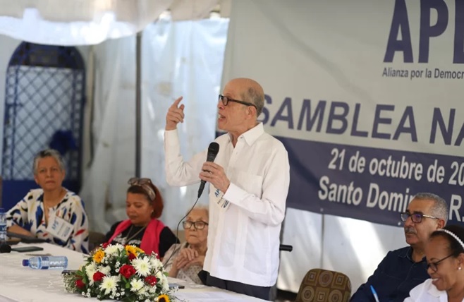 Dominicanos NY abrazan posición APD para hacer alianzas políticas en RD