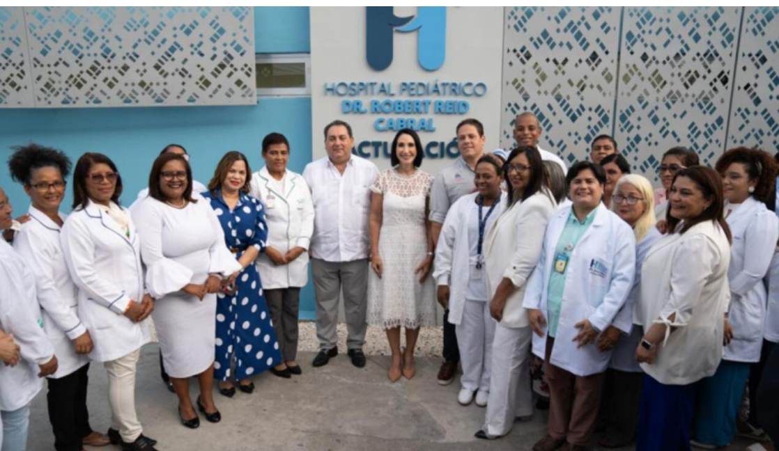 Primera Dama Raquel Arbaje y ministro Carlos Bonilla entregan nuevas instalaciones  en el Hospital Infantil Robert Reid Cabral