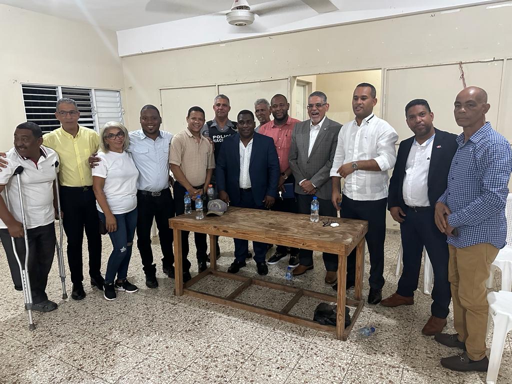 La Red del Cambio sigue creciendo; recibe respaldo de 15 juntas de vecinos en Santo Domingo Este