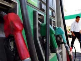 Gobierno mantiene precio de gasolinas invariables