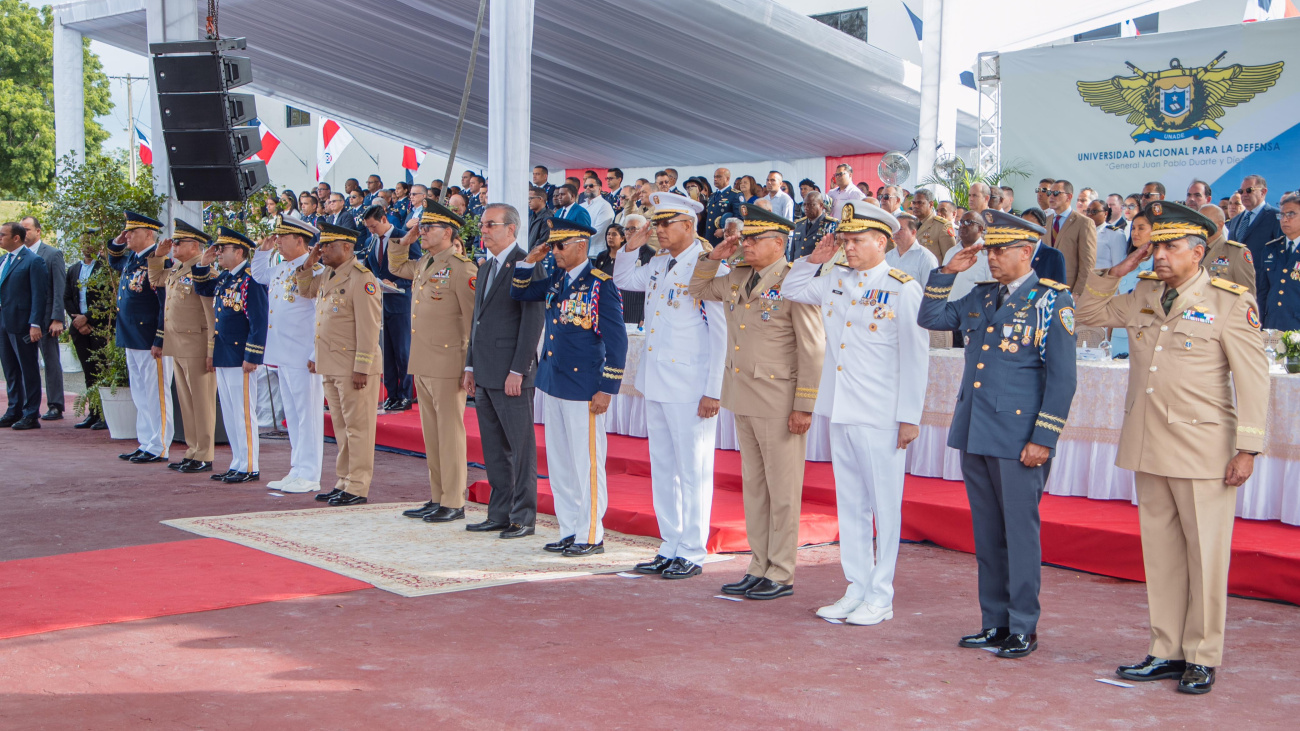 Presidente Abinader encabeza graduación cadetes Fuerza Aérea
