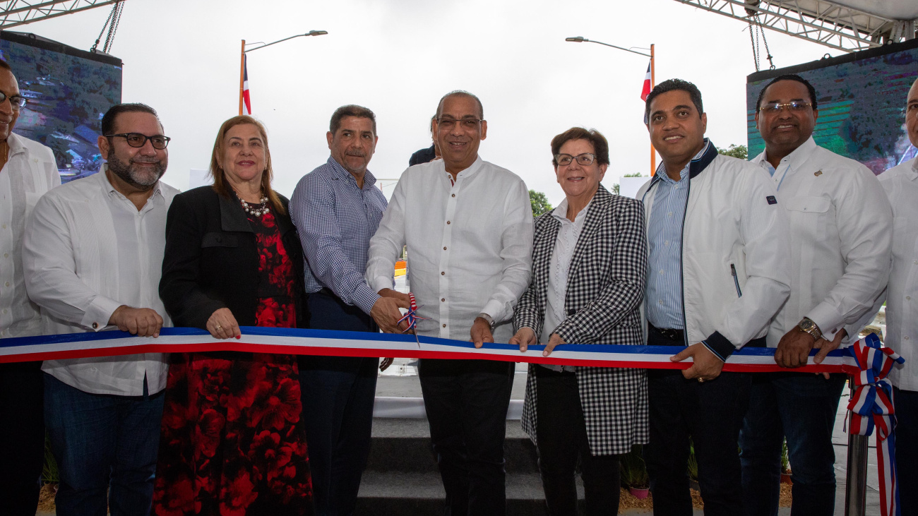 Gobierno inaugura puente de Sabaneta sobre el Río Camú, en La Vega