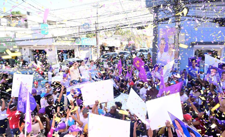 Santiagueros ocupan calles en respaldo  al PLD