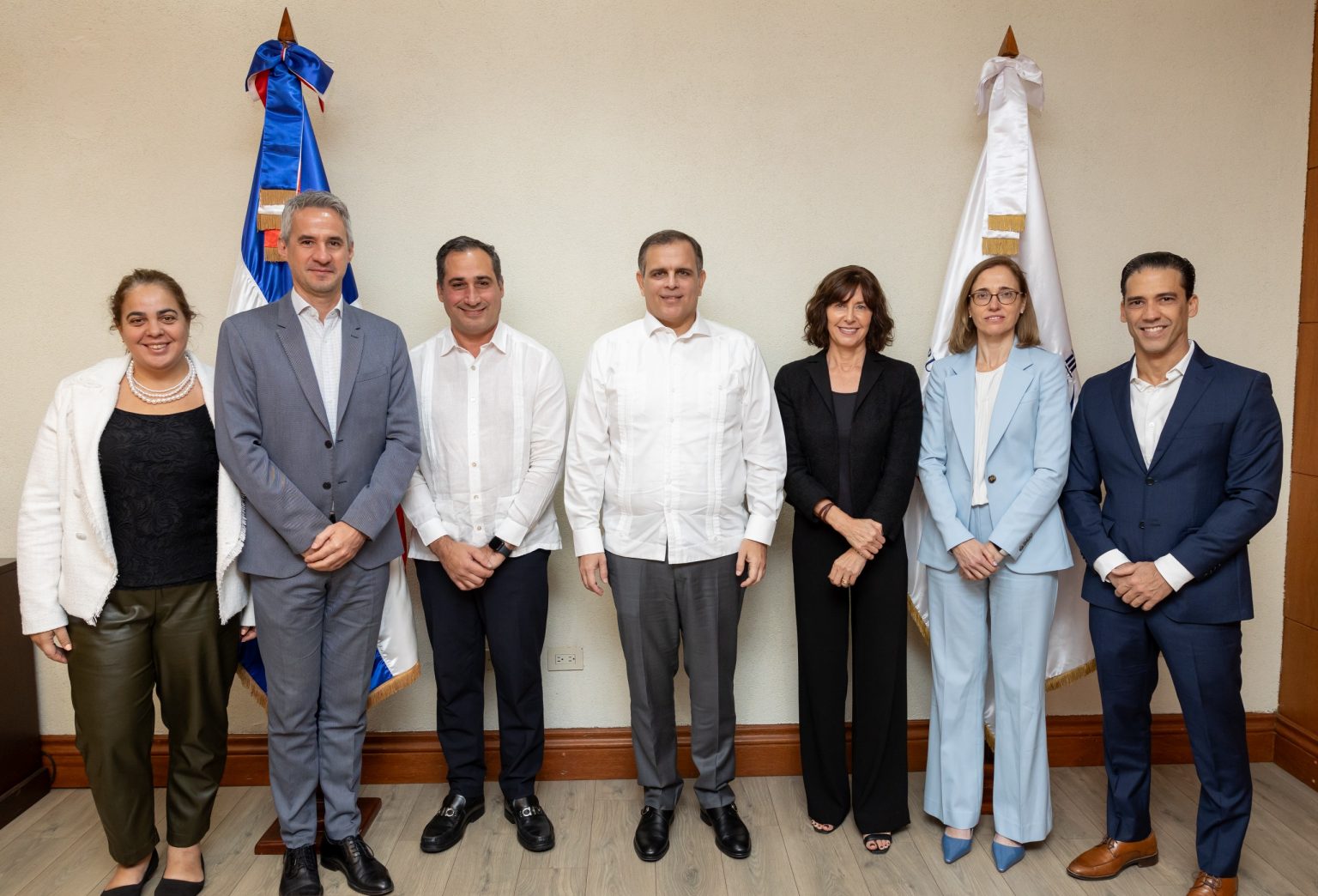 Ministro de Hacienda y ejecutivos del Banco se reunieron para afinar detalles del evento y el plan de trabajo de 2024
