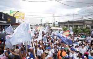 Tony Marte declina y apoya Betty Gerónimo,candidata, alcaldía Santo Domingo Norte IMG 1695 300x193