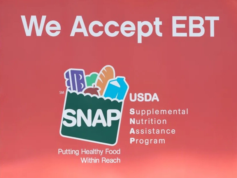 Nuevos requisitos para entregar cupones alimentos USA a personas entre 18 y 52 años