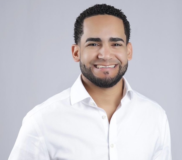 Lenin Campos, el alcalde electo más joven y más votado del país con 64.34% y sin alianza