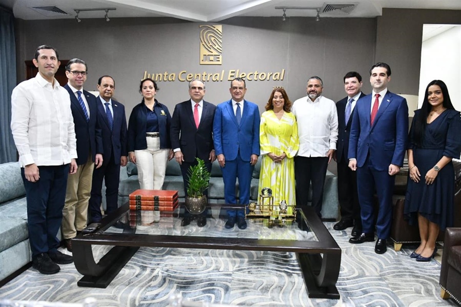 CONEP; confianfia en trabajo de la JCE