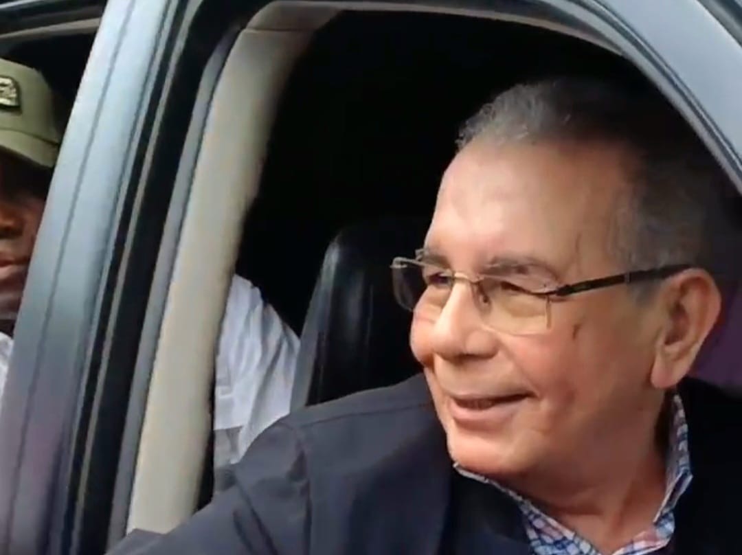 El expresidente Danilo Medina,responde a, Abinader: «Encuestas son tonterías”