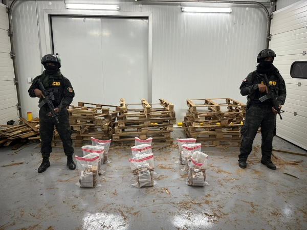 Ocupan en Puerto Caucedo 225 paquetes presublimente de Cocaina