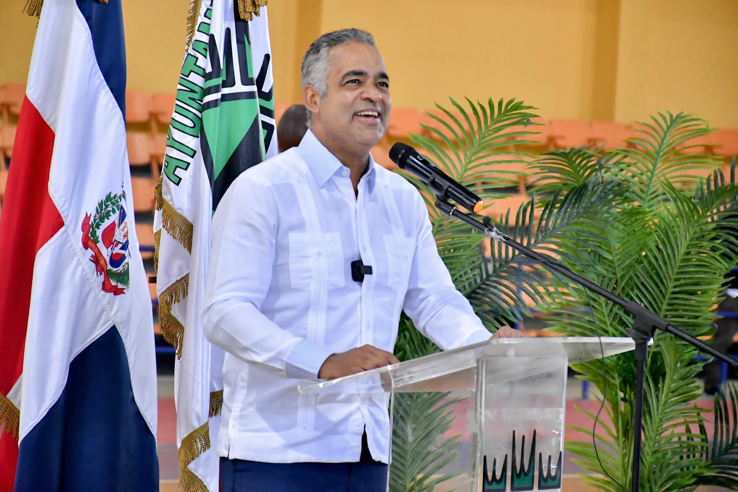 Alcaldía de Monte Plata dona al Gobierno terrenos para iniciar proceso de titulación de más de 2,000 familias