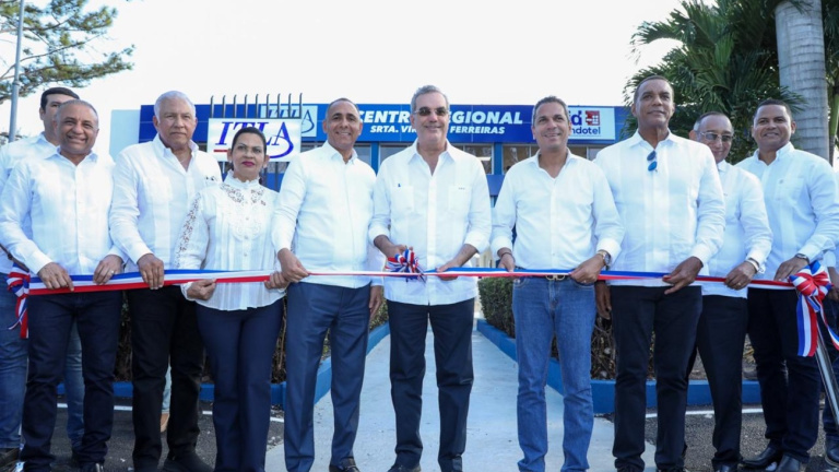 Abinader inaugura Centro Regional Virginia Ferreira ITLA en Moca