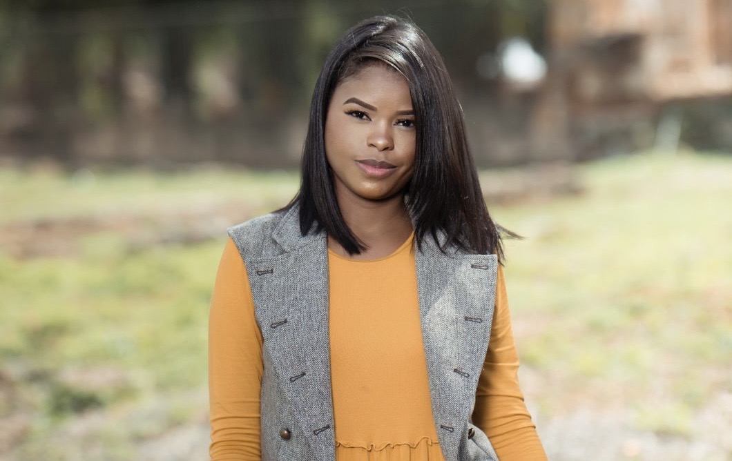 Primicias Producciones presentará a la cantante Annie Hernández, Adorando en el Lugar Santísimo 2024