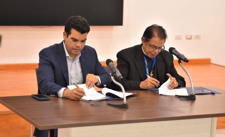 Inapa e Indenor firman convenio de colaboración para construir 7,500 módulos sanitarios en región noroeste