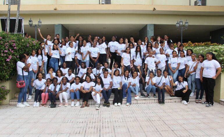 Club de Chicas” de Supérate, Unicef y Koica graduó 185 niñas y adolescentes de Santo Domingo Norte