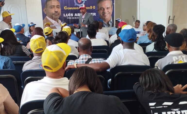 Comunicadores 8.0 Luis Abinader presidente juramenta nuevos miembros en San Pedro de Macorís