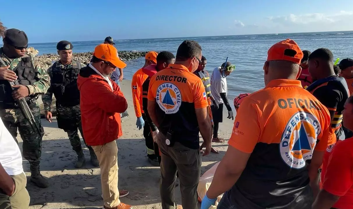 Encuentran cadáver  de tres en playa de Puerto Plata