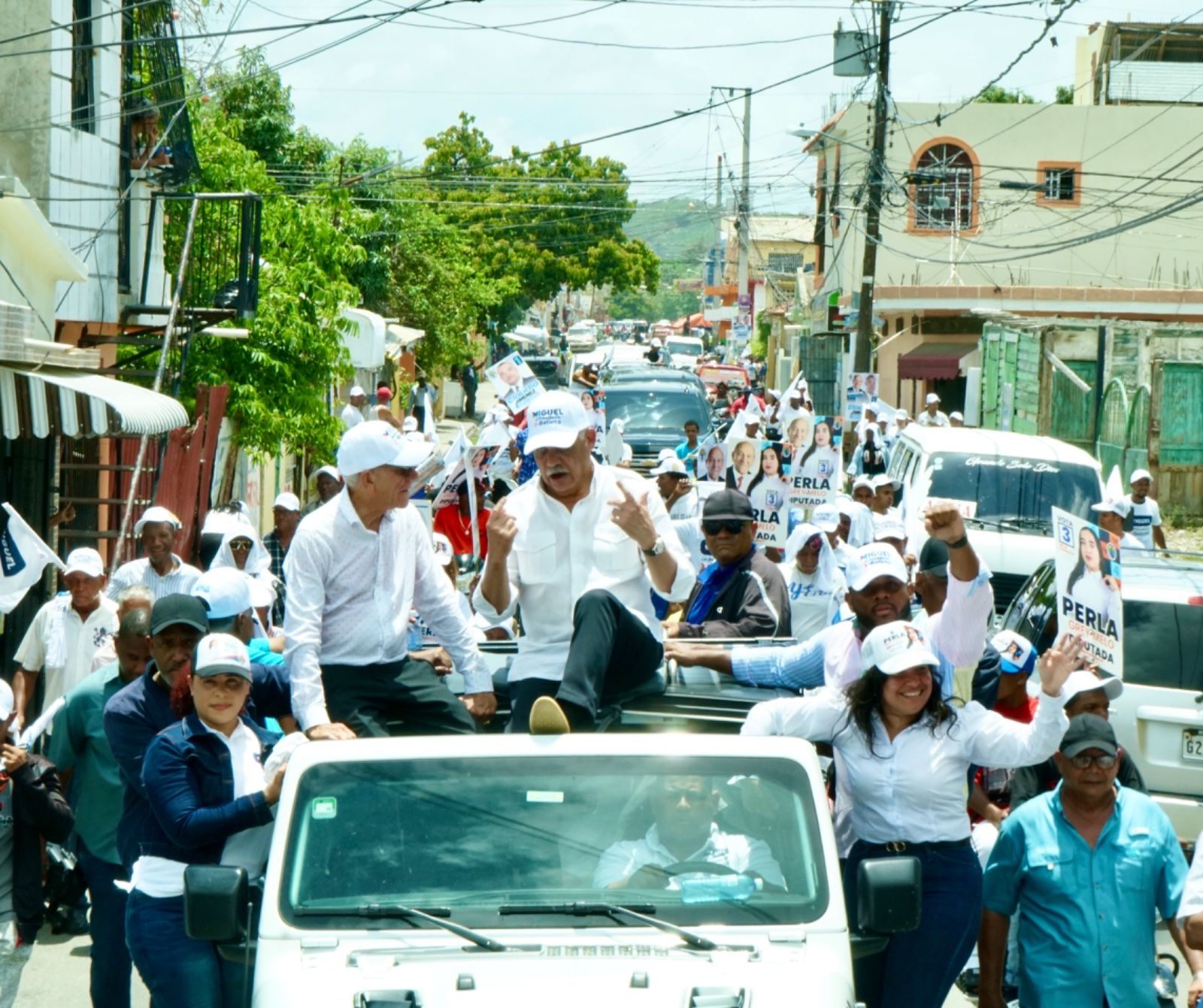 Miguel Vargas llama azuanos a votar por candidatos PRD y Alianza Opositora