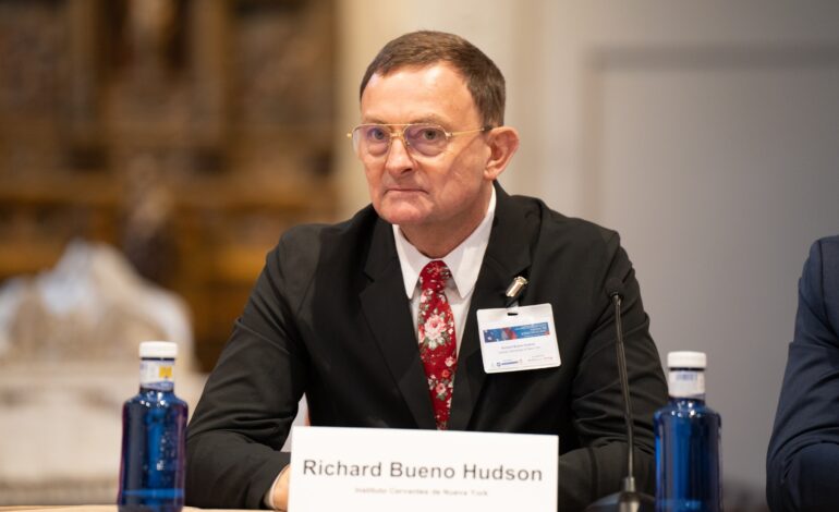 Presente en el 26°Aniversario del Congreso Hispanoamericano de Prensa al filólogo Investigador Ricardo Bueno Hudson