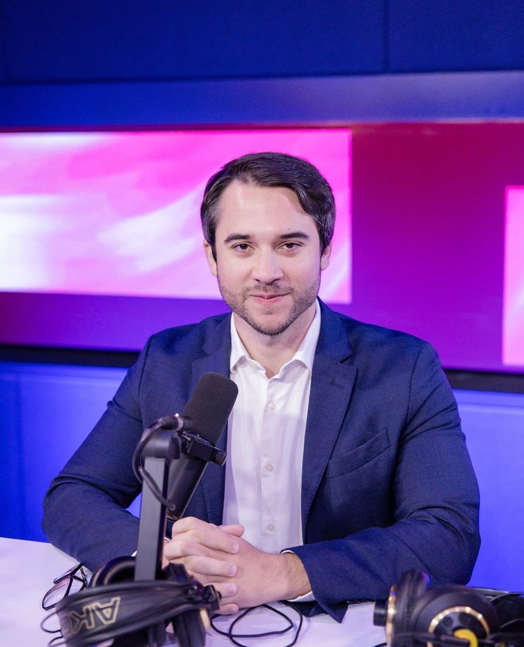 Fernando Abreu, candidato a diputado por la C1 del D.N., destaca por su reconocimiento internacional y propuestas de derecha y libertarias