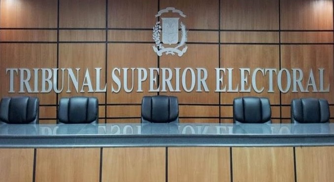 Dominicanos Circunscripción 1-USA apoyan decisión TSE en reconocer derecho candidato diputado FP