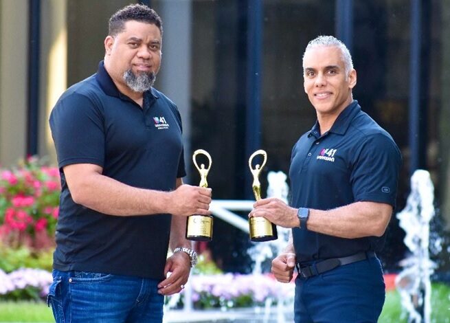 Dominicanos Merson y Serra de Univisión-41ganan premio The Communicator Awards