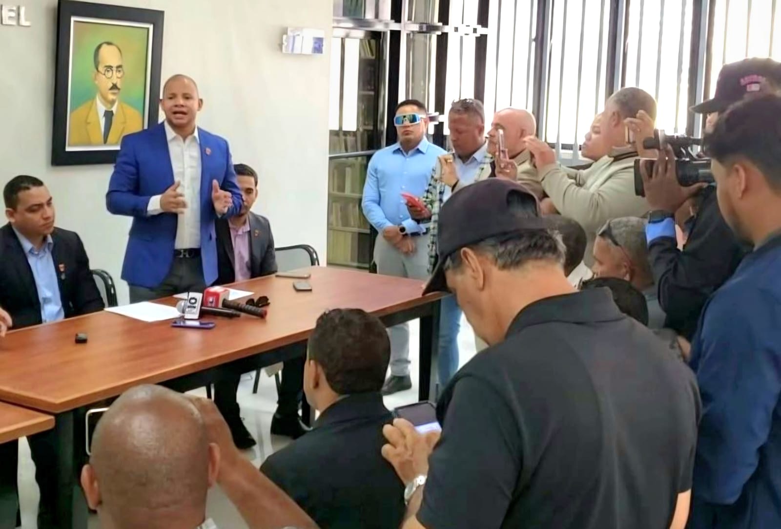 Peligros de un proceso dedocrático en La Vega