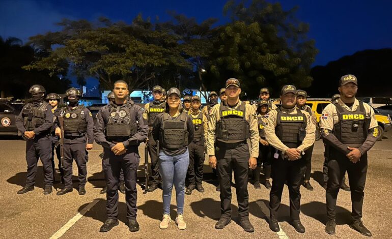 Fiscalía de Santiago, Policía Nacional y DNCD recorren barrios de Santiago