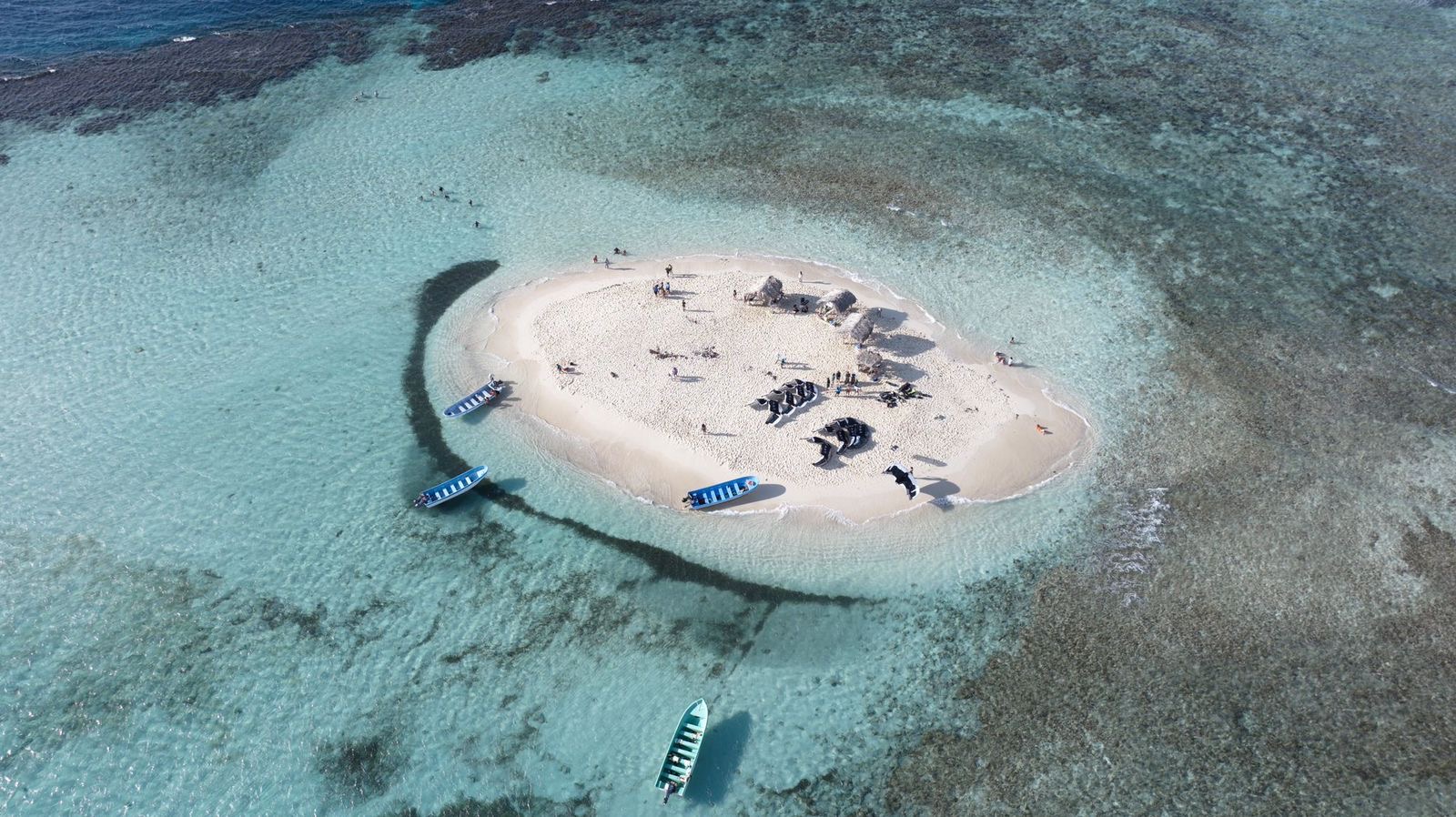 Empresario asegura que si eliminan incentivo al sector turismo, país caerá en terrible recesión económica