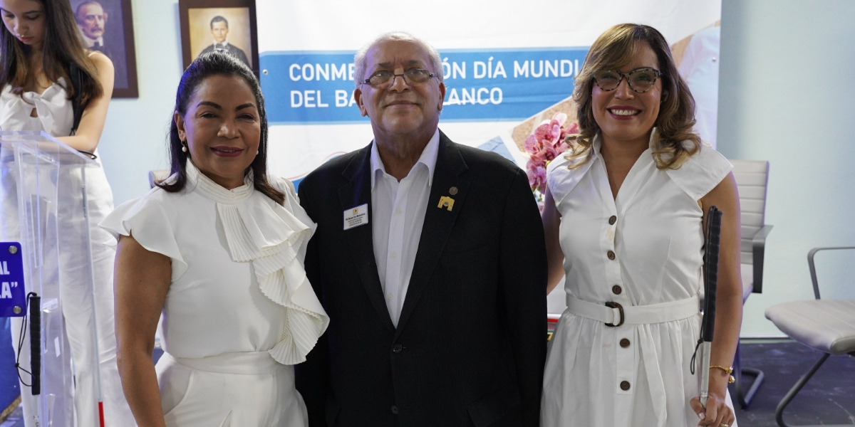 Minerd conmemora Día Internacional del Bastón Blanco