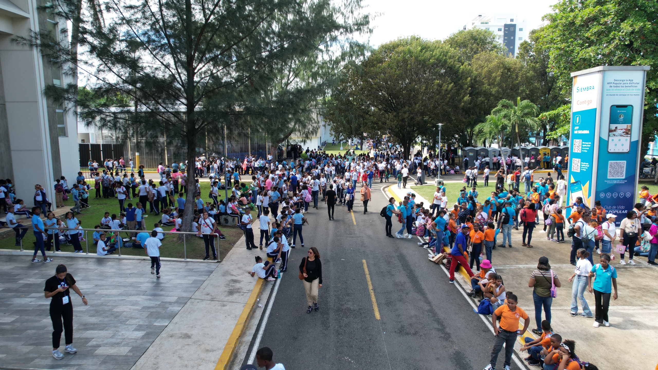 Feria del Libro cierra con asistencia dinimica en la poblacion juvenil