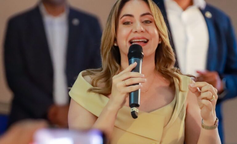 Gloria Reyes aclara Bono Navideño alcanza pensionados, desempleados