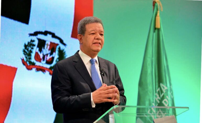 Leonel Fernández : Mañana estará en”La Voz del Pueblo”