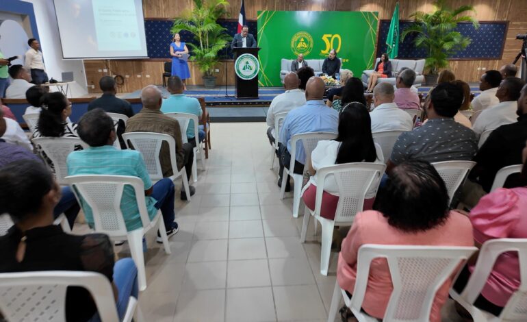 Dr. Ignacio Ramonet inspira en UTESA durante el XXVIII Congreso Hispanoamericano de Prensa