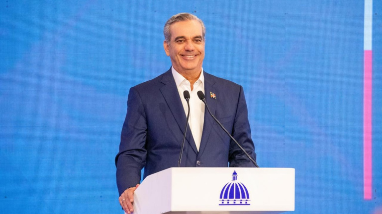 Encuentro entre el Presidente Luis Rodolfo Abinader y la Opinión Pública