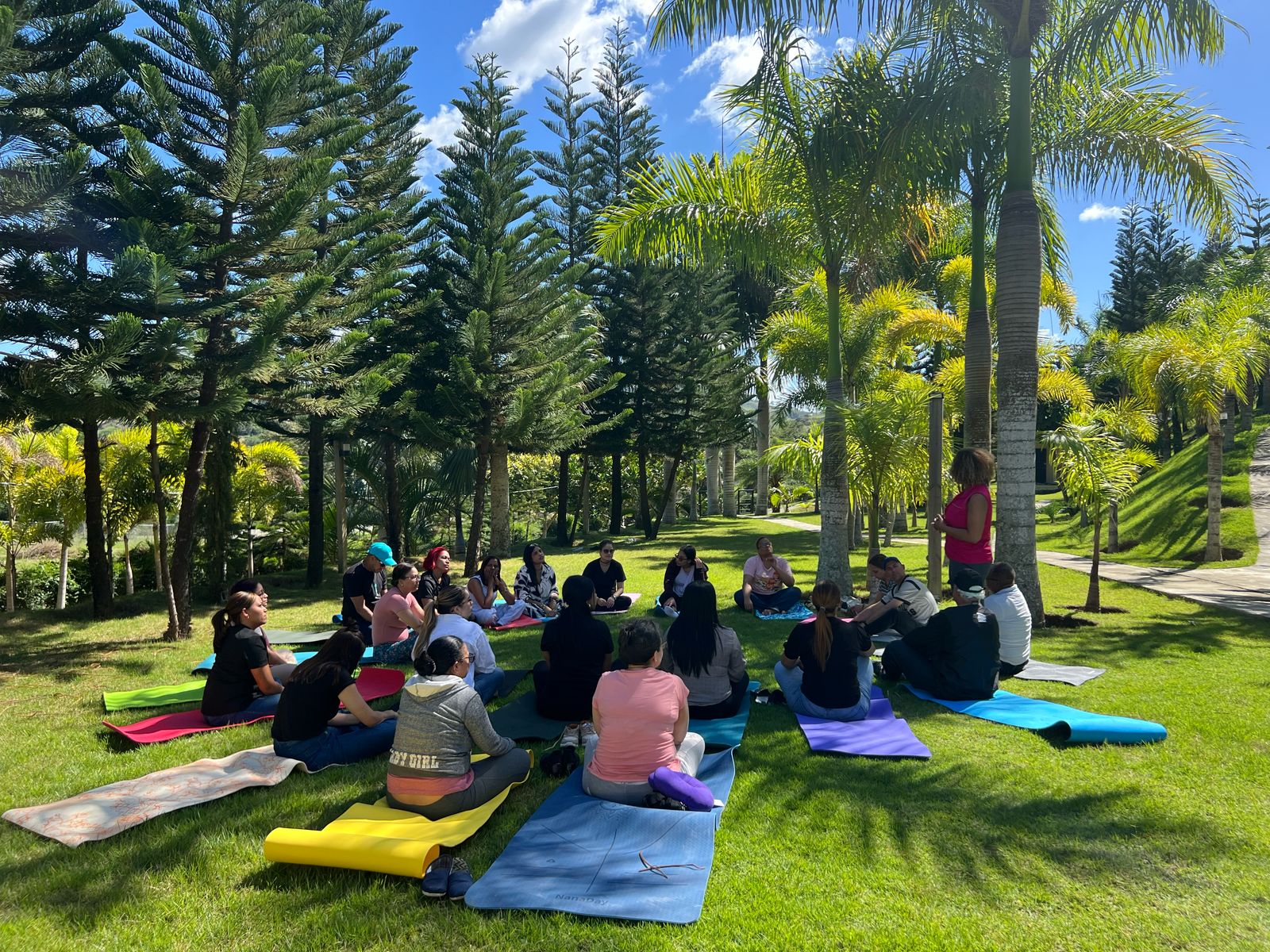 Personal que trabaja en Violencia de Género de la Fiscalía de Santiago desarrolla encuentro