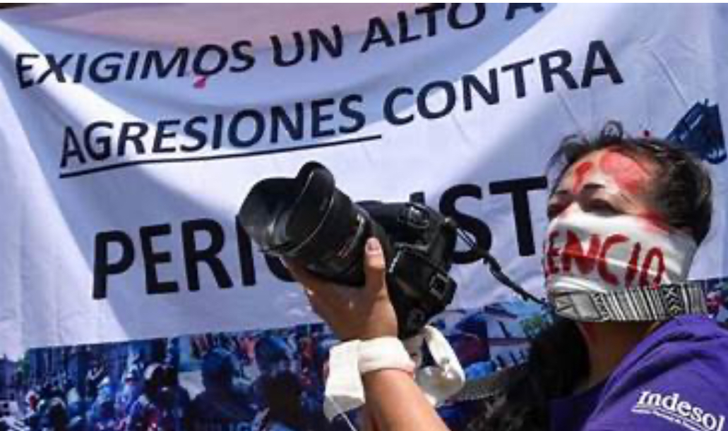 Sobre  periodistas supuestamente involucrados en CASO USAID