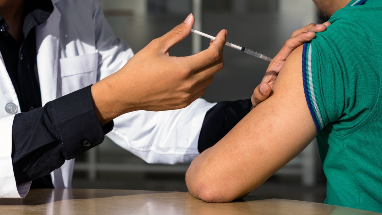 Sisalril estudia ampliación cobertura de vacunas