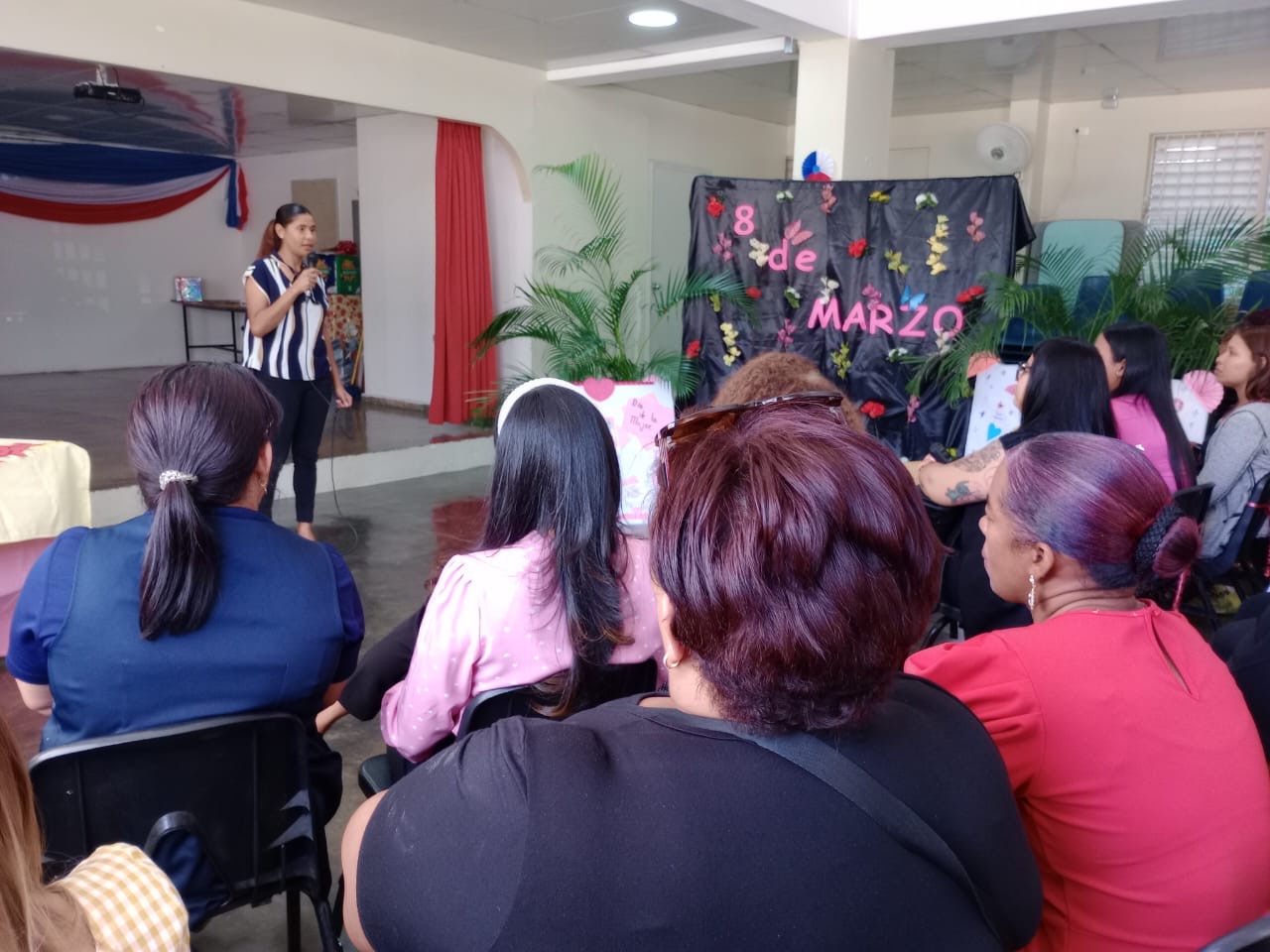 El área VI implementó una charla sobre el rol de la mujer en la sociedad