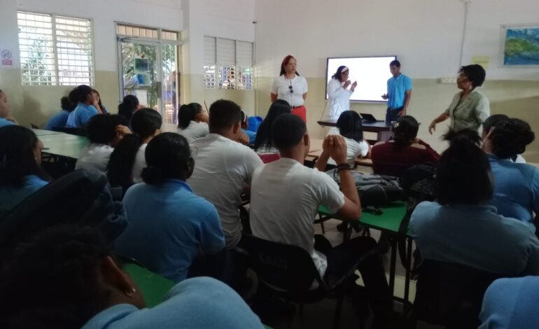 Área VI de Salud imparte charla de orientación para la prevención de embarazo en adolescentes