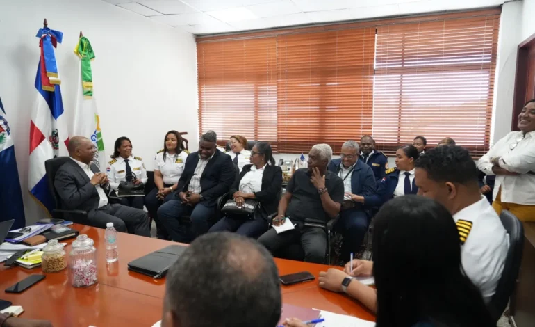 Director de la DGSPC  inicia encuentro/conversatorio  con  personal  de  Najayo