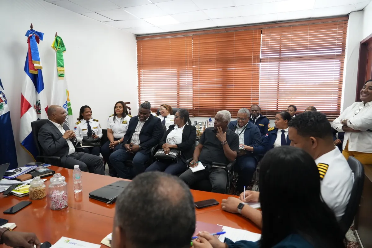 Director de la DGSPC  inicia encuentro/conversatorio  con  personal  de  Najayo