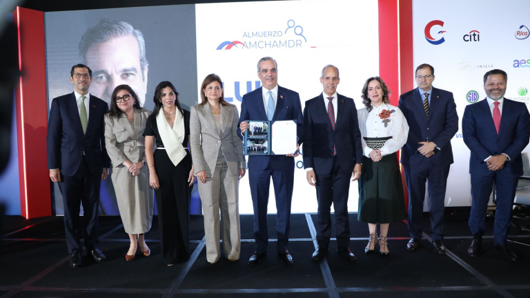 Presidente Abinader afirma que la República Dominicana de hoy está más fuerte, más próspera