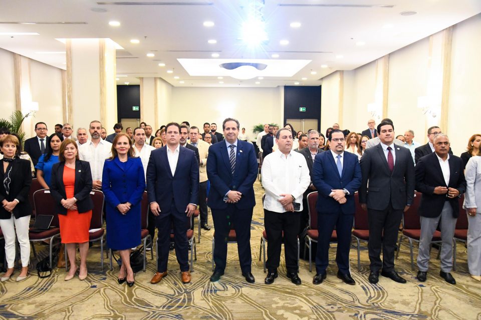 Salud Pública, MIVED y SNS presentan Programa de Apoyo al Fortalecimiento del Sistema Nacional de Salud