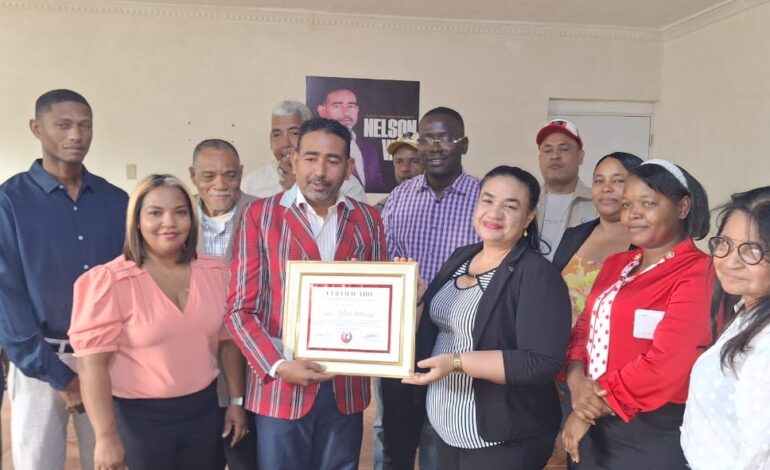 Nelson Gutiérrez recibe la llave de Santo Domingo Norte en reconocimiento a sus aportes a la ciudad