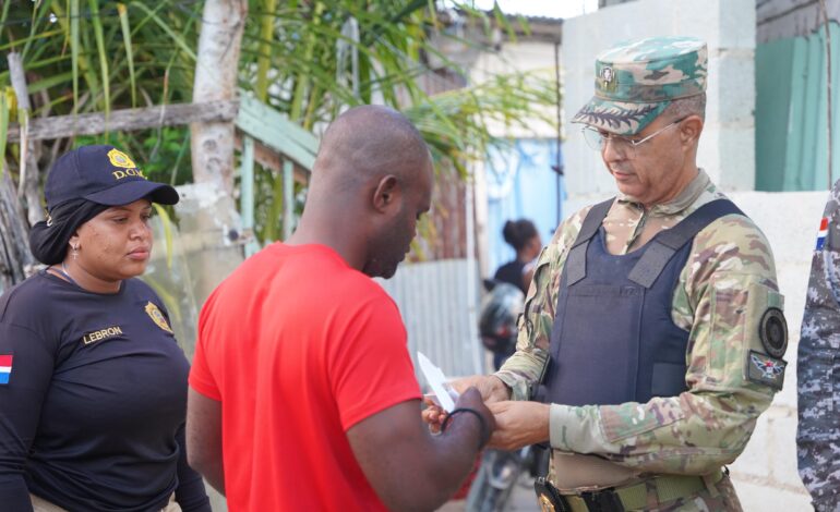 Autoridades intensifican operativos migratorios este viernes con más de 150 detenidos en Hoyo de Friusa y sectores aledaños