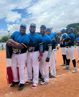Los Leones de Santo Domingo reciben a los Cerveceros de Cidra de Santa Clara, Puerto Rico