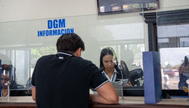 La DGM aclara que nacer en territorio dominicano  no exonera a extranjeros de cumplir ley migratoria.
